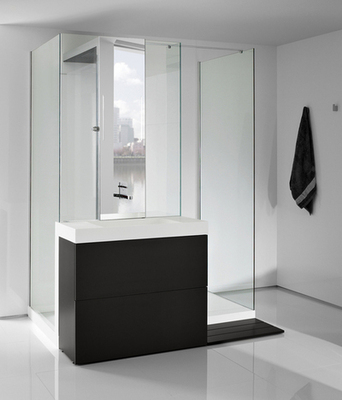 Cabine de douche SHOWERBASIN de Roca : un nouveau concept dans la salle de bain qui combine une douche et un lavabo