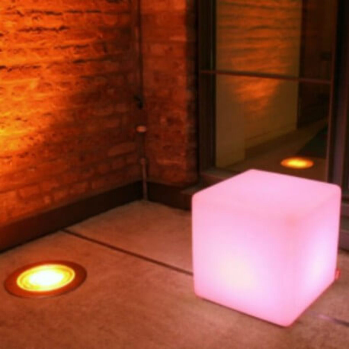 Cube lumineux sans fil LED RGB intérieur 30 cm